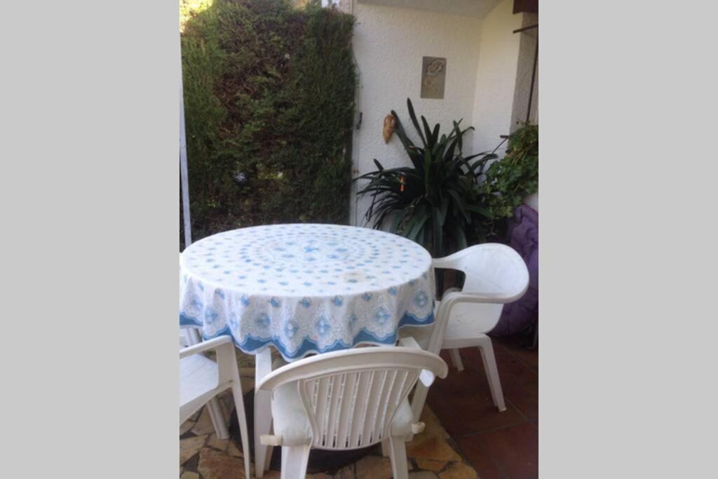 Casita Blanca Con Fibra Optica Y Piscina Cominutaria Villa Tossa de Mar Ngoại thất bức ảnh