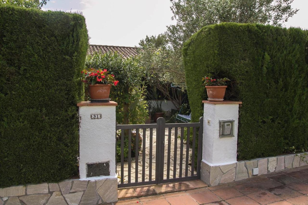 Casita Blanca Con Fibra Optica Y Piscina Cominutaria Villa Tossa de Mar Ngoại thất bức ảnh